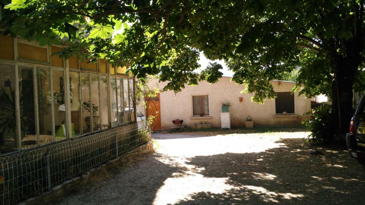 Gite Provence Luberon -Paca- Acces Pmr-Ancv Revest-des-Brousses Exterior photo